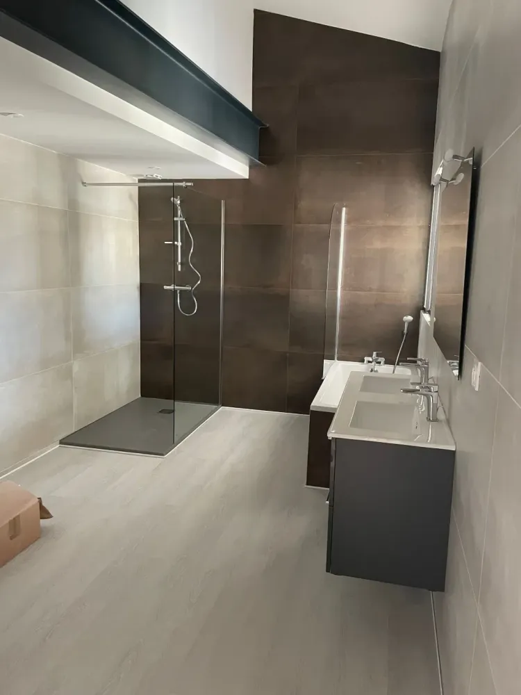 Pose faïences salle de bain à Pézenas